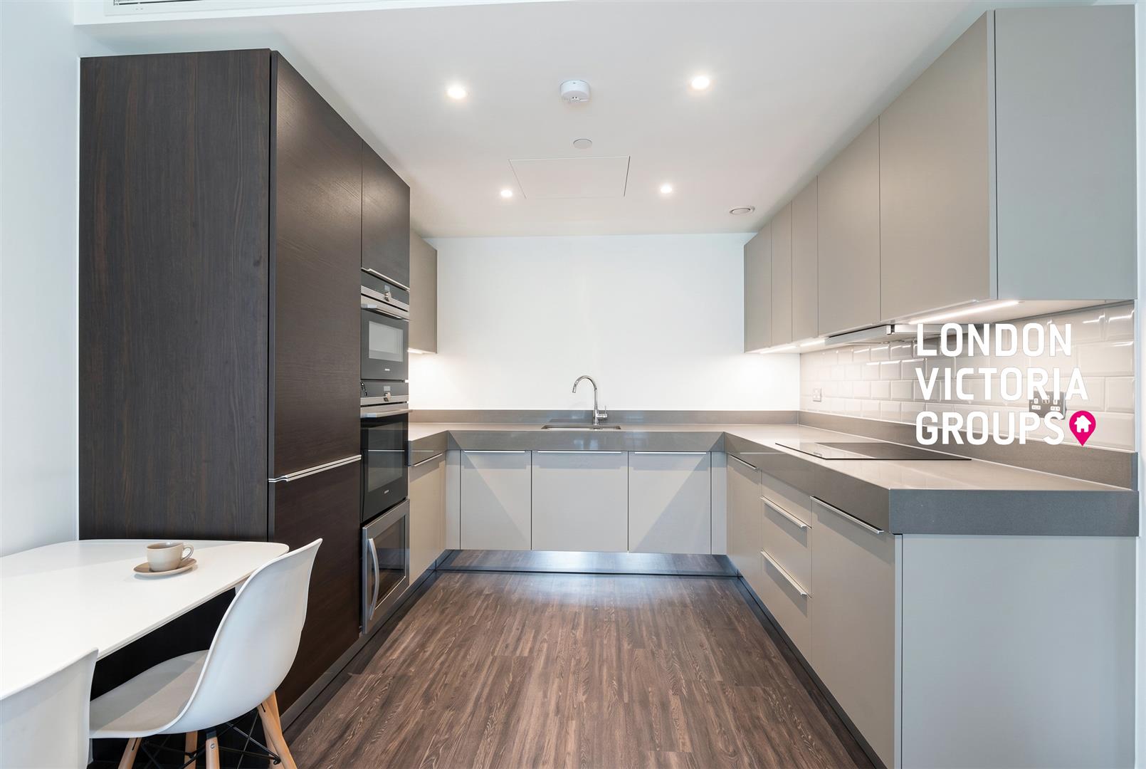 2 bed property in Catalina House, 4 Canter Way, London